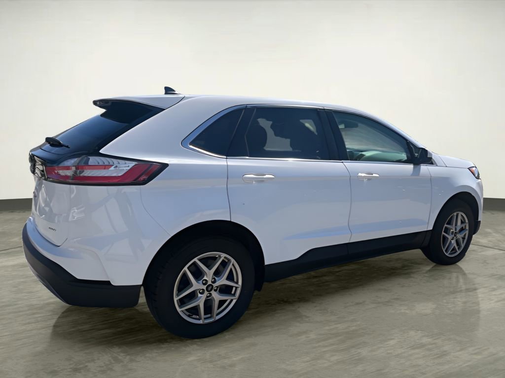 Used 2024 Ford Edge SEL image 6
