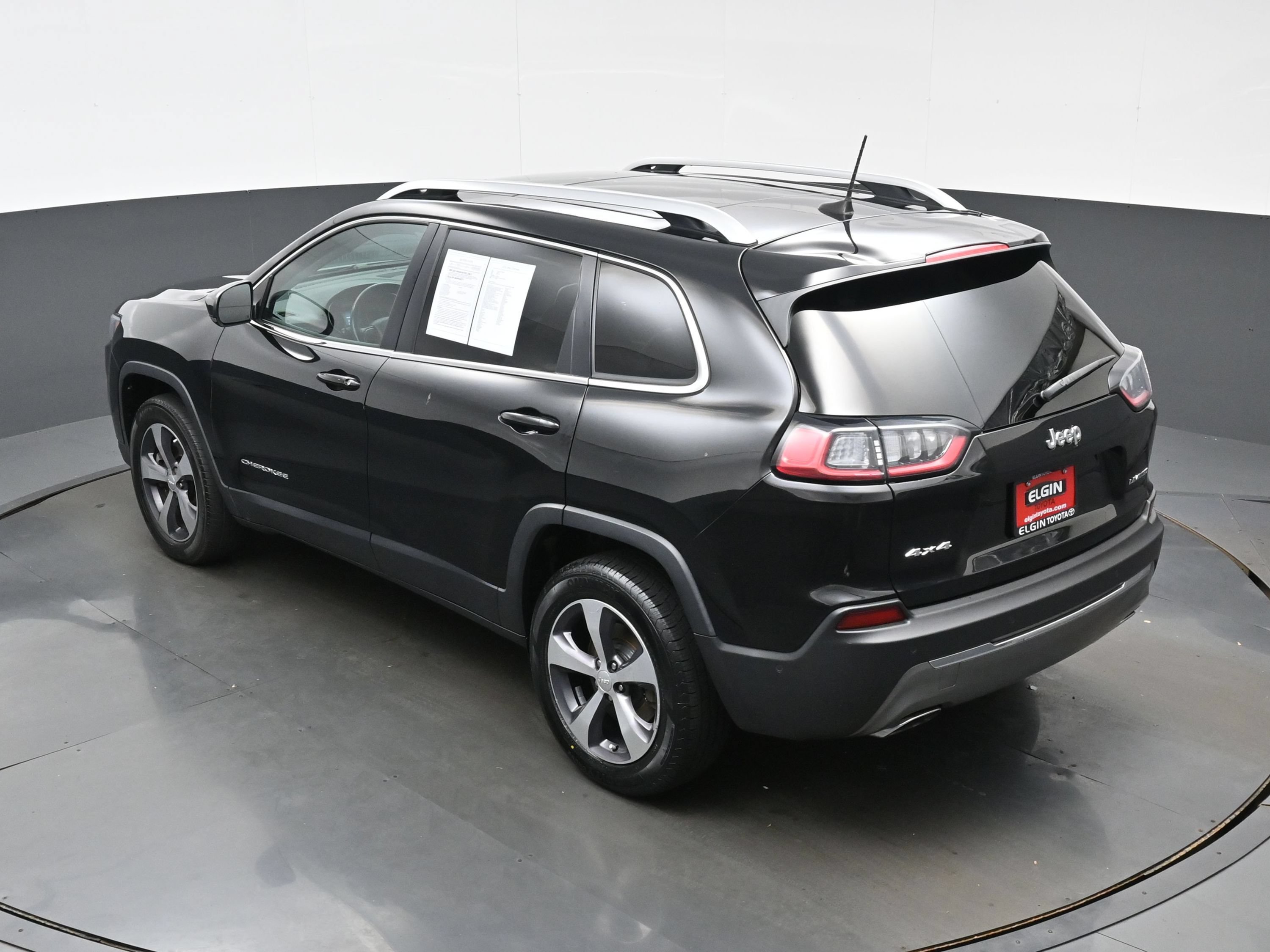 Used 2019 Jeep Cherokee Limited w/ Luxury Group AWD/4WD image 40