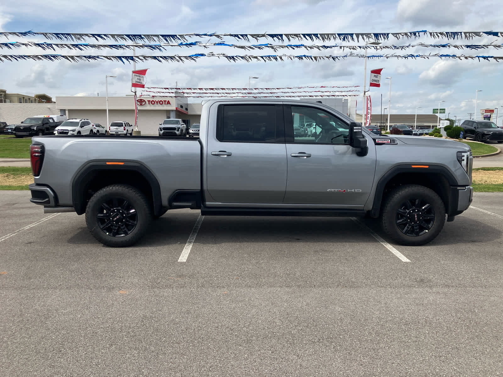 New 2026 GMC Sierra 2500 AT4 w/ AT4 Premium Plus Package image 8