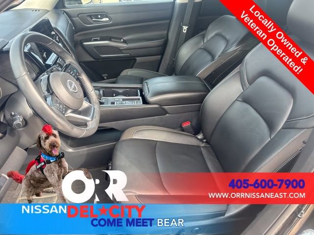 Used 2025 Nissan Pathfinder SL image 14