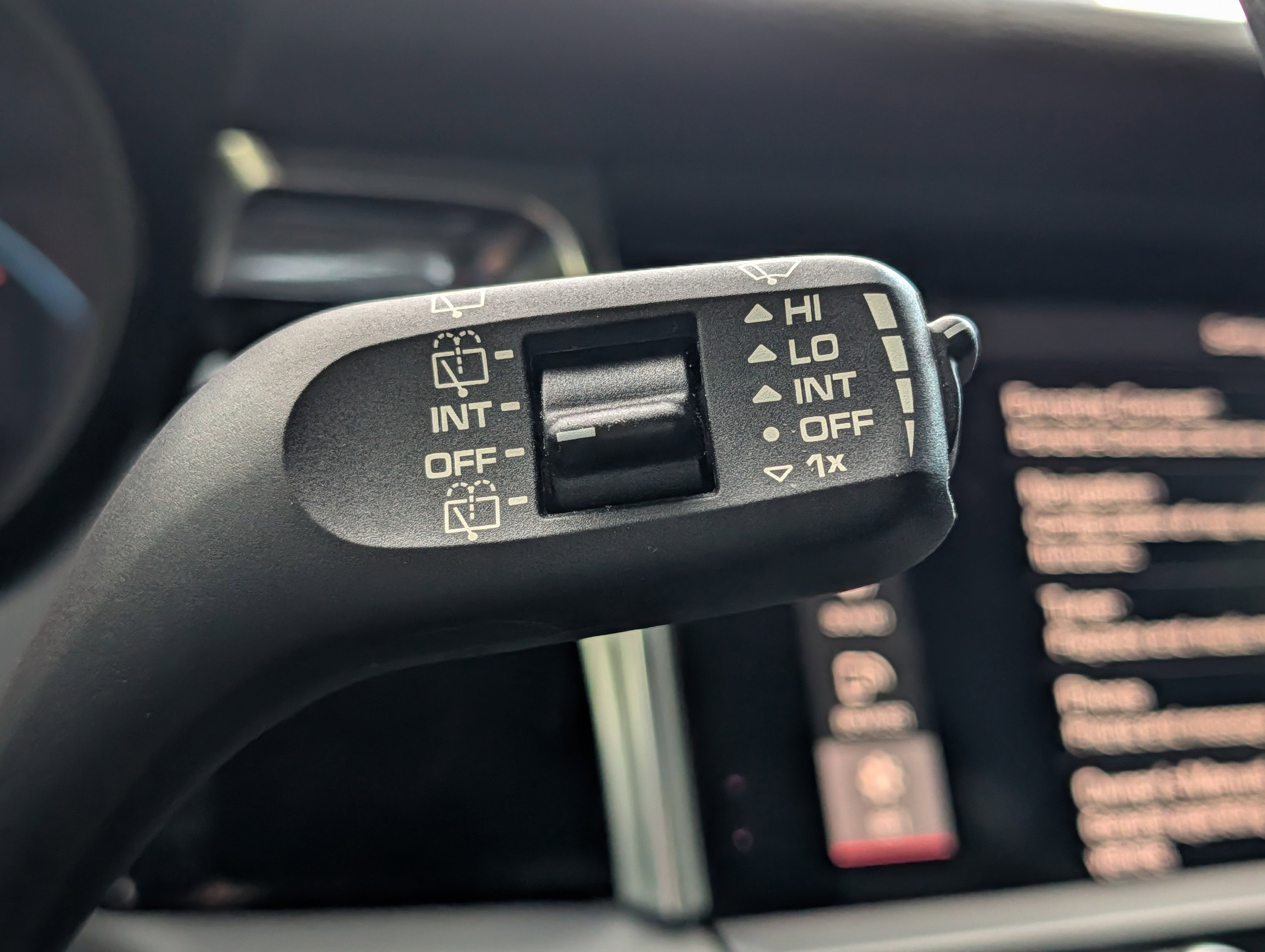 Used 2020 Porsche Macan S image 24