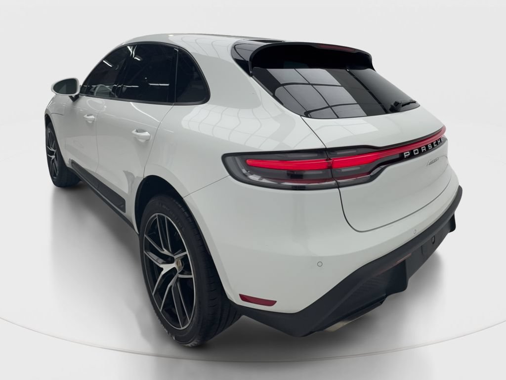 Used 2023 Porsche Macan Turbo AWD/4WD image 10