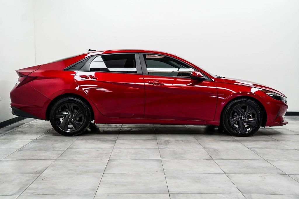 Used 2021 Hyundai Elantra SEL w/ Convenience Package image 10