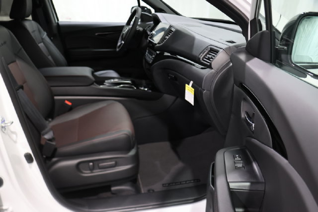 New 2026 Honda Ridgeline Black Edition image 13