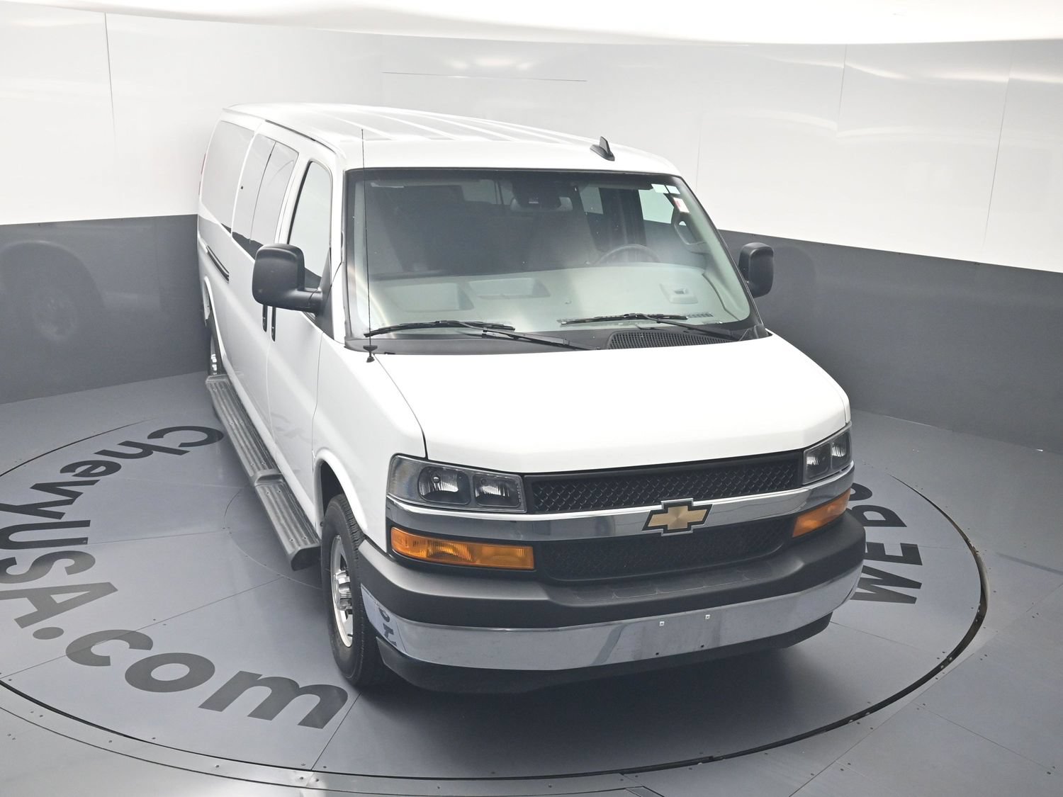 Used 2025 Chevrolet Express 3500 LT w/ LT Preferred Equipment Group RWD image 29