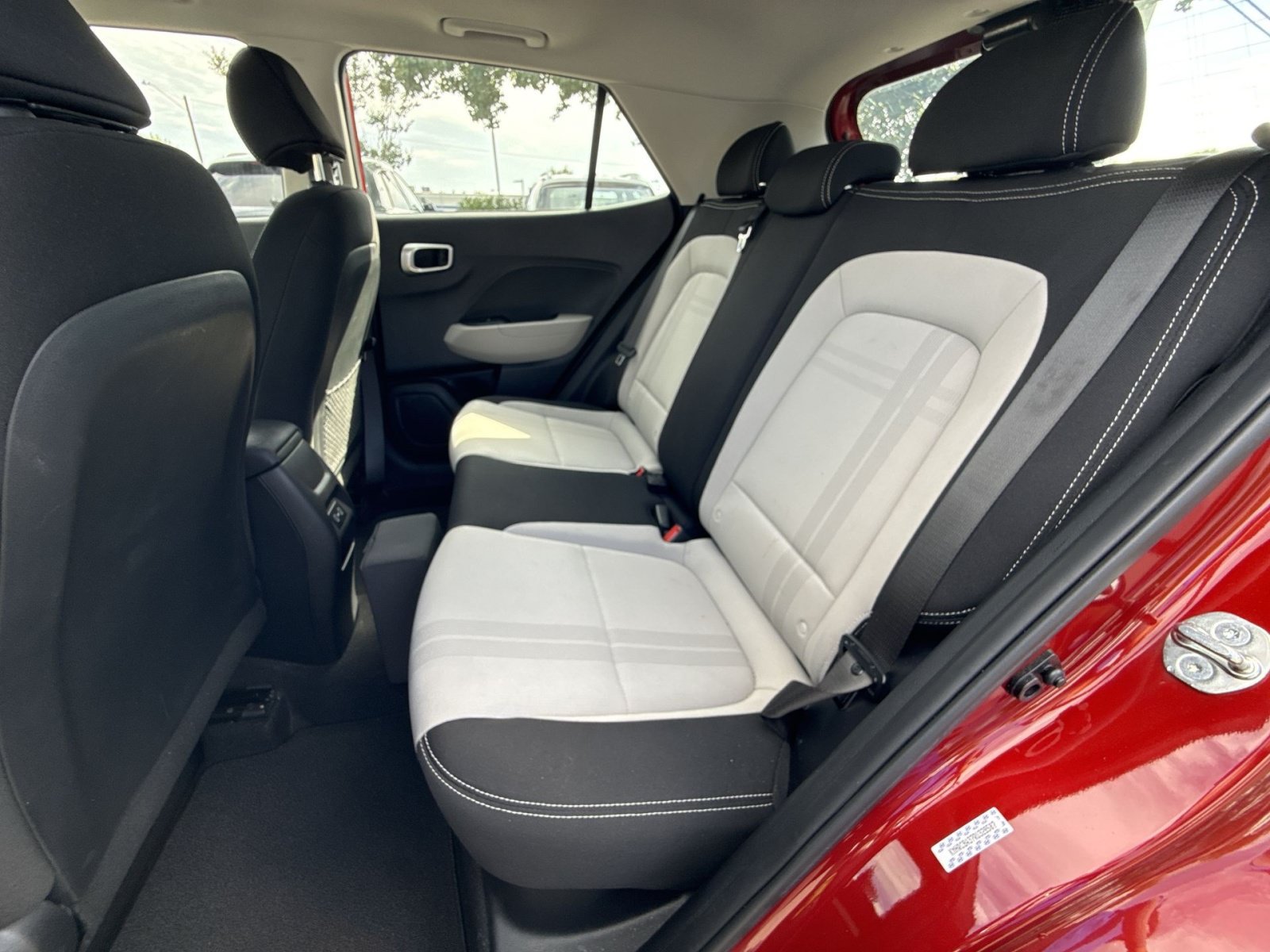 Certified 2024 Hyundai Venue SEL FWD image 22
