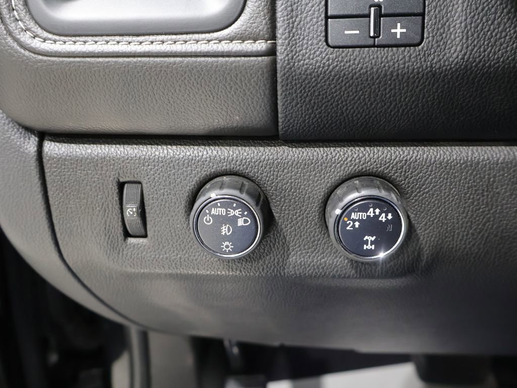 Used 2022 GMC Canyon Denali w/ Denali Black Edition Package AWD/4WD image 32