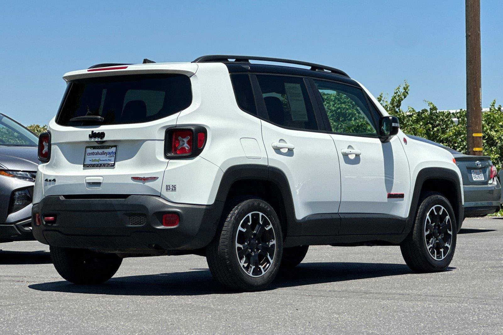Certified 2023 Jeep Renegade Trailhawk AWD/4WD image 4