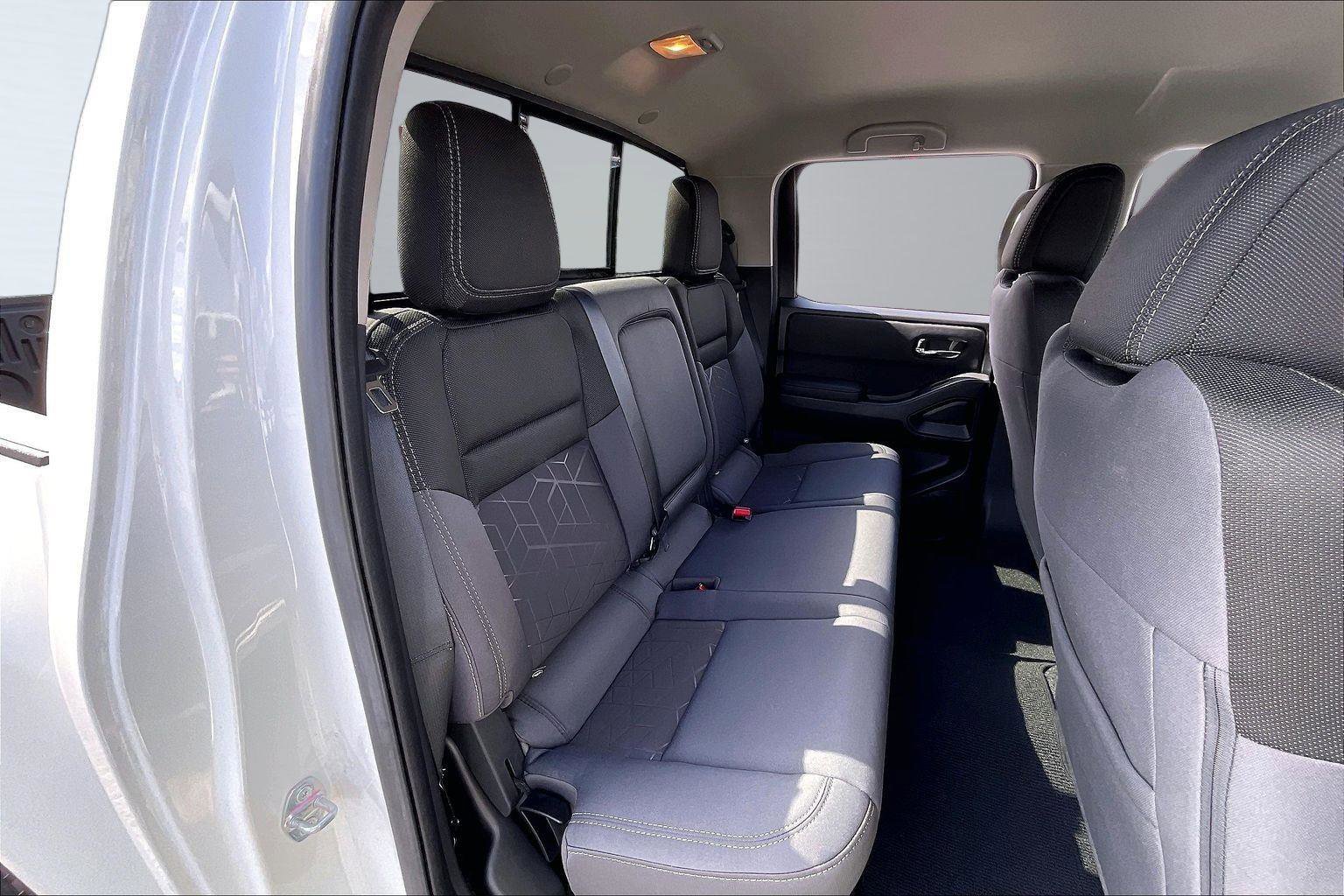 Certified 2025 Nissan Frontier SV w/ SV Convenience Package RWD image 28