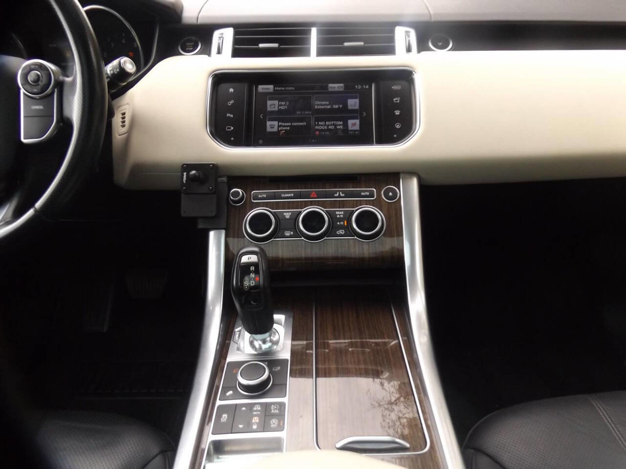 Used 2016 Land Rover Range Rover Sport HSE image 11