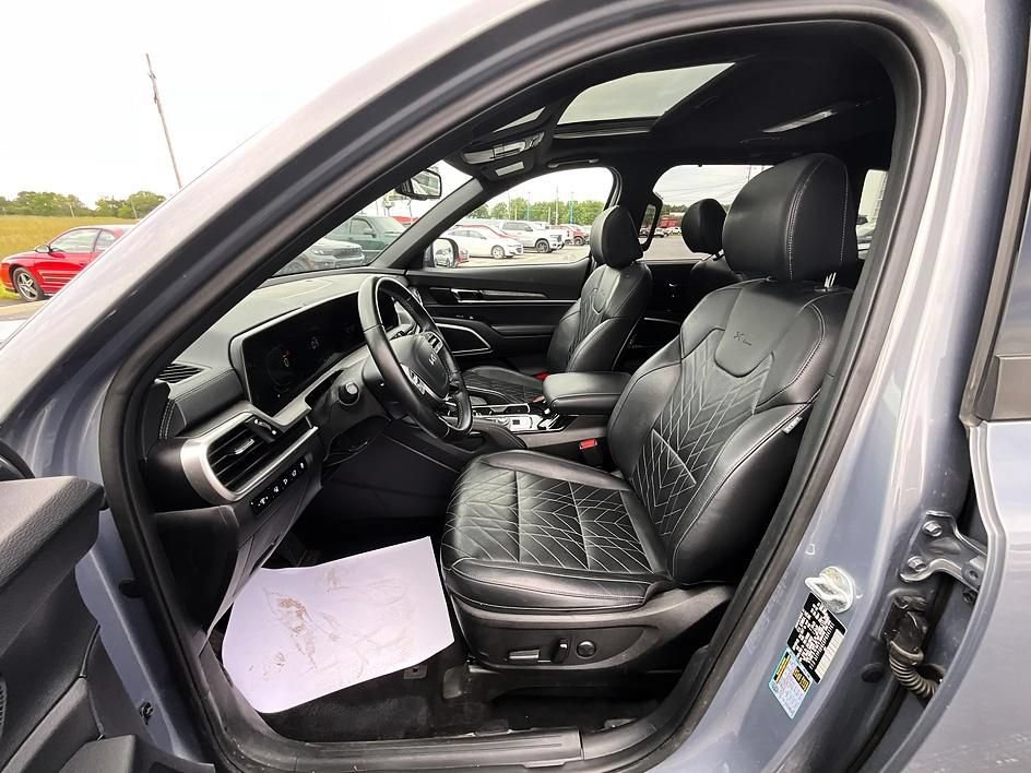 Used 2023 Kia Telluride AWD image 14