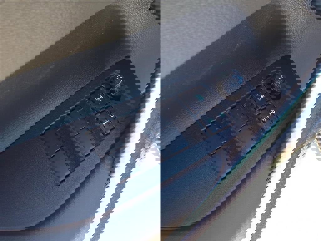 Certified 2026 Toyota Corolla Cross XSE image 15