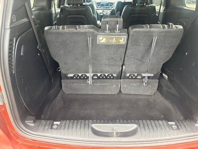 Used 2018 Chrysler Pacifica Touring-L Plus FWD image 7