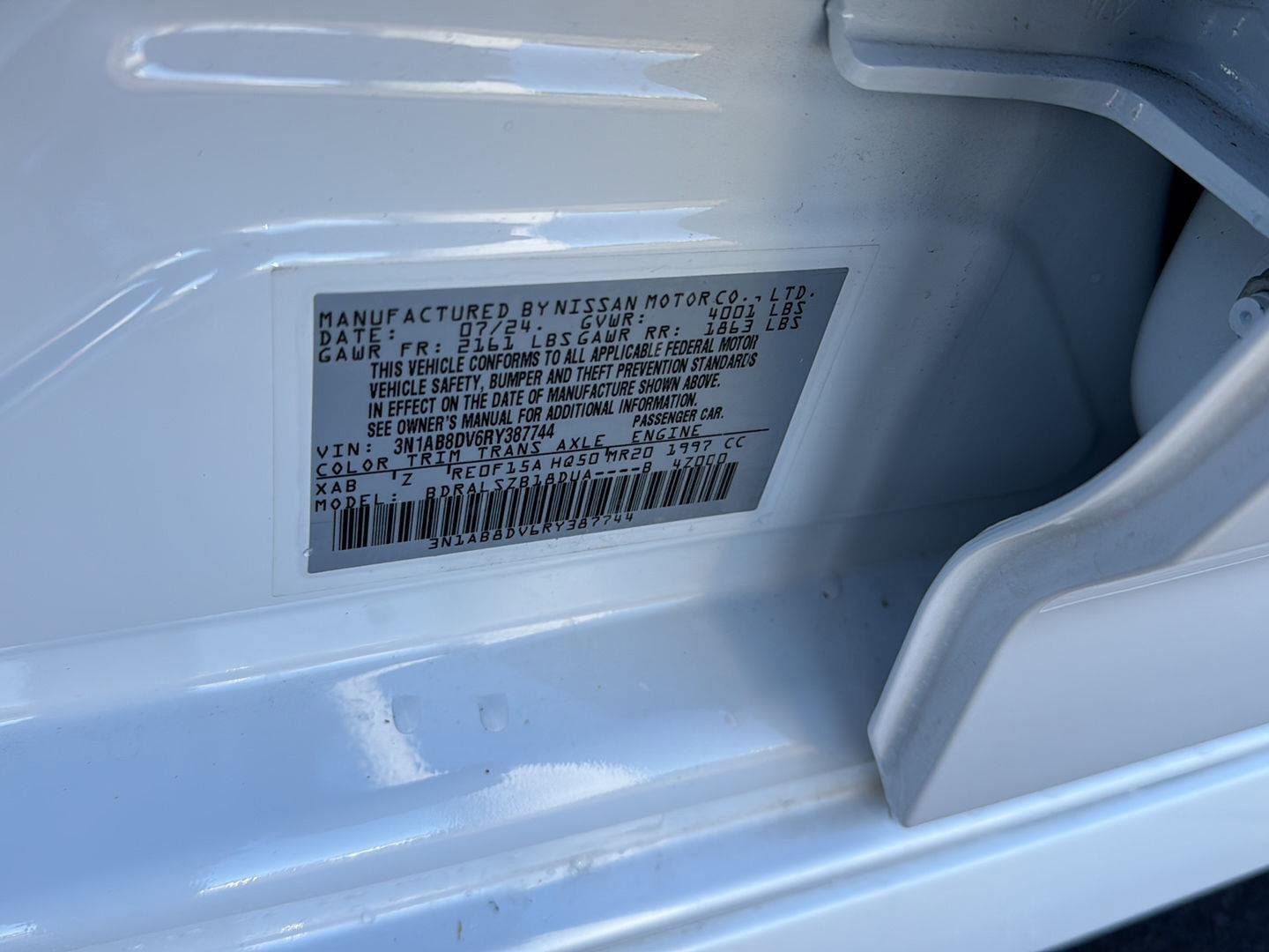 Used 2024 Nissan Sentra SR w/ SR Premium Package image 32