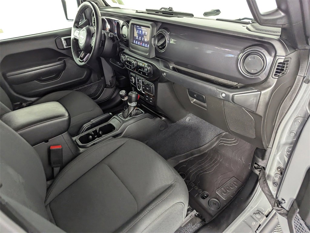 Used 2022 Jeep Gladiator Sport image 35