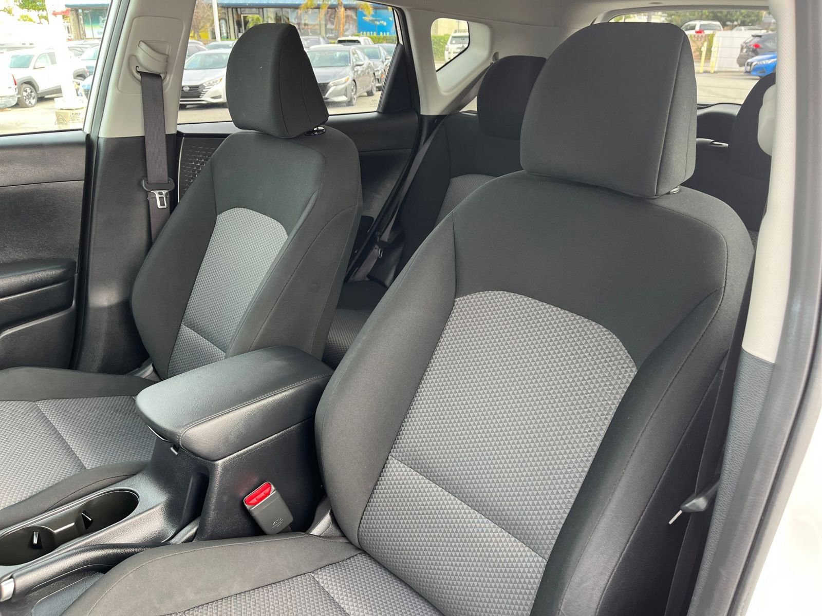 Used 2025 Kia Soul LX w/ LX Technology Package FWD image 27