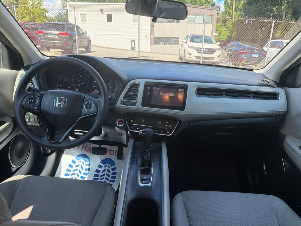 Used 2017 Honda HR-V EX image 12
