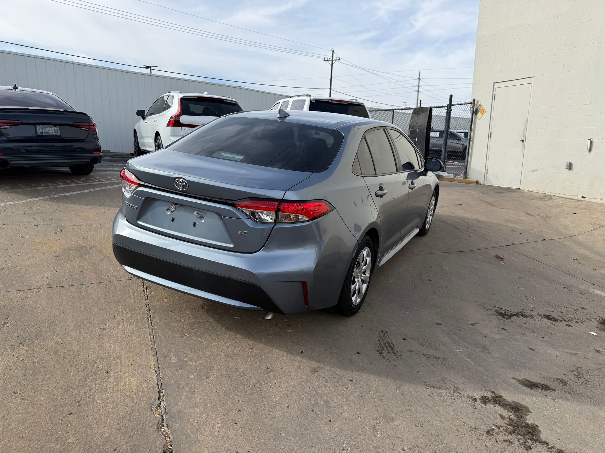 Used 2021 Toyota Corolla LE image 5
