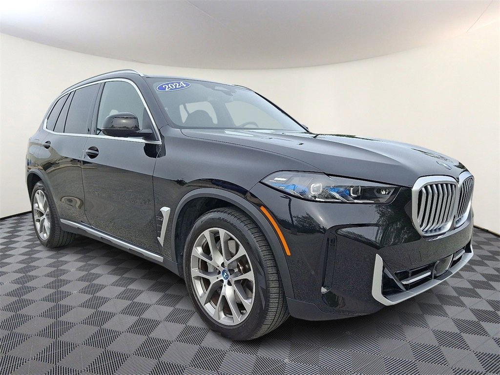 Certified 2024 BMW X5 xDrive50e w/ Premium Package image 1