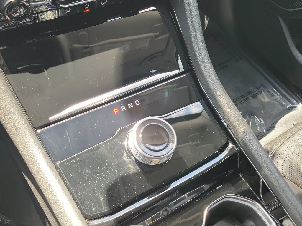 Used 2023 Jeep Grand Cherokee Limited w/ Luxury Tech Group II RWD image 18