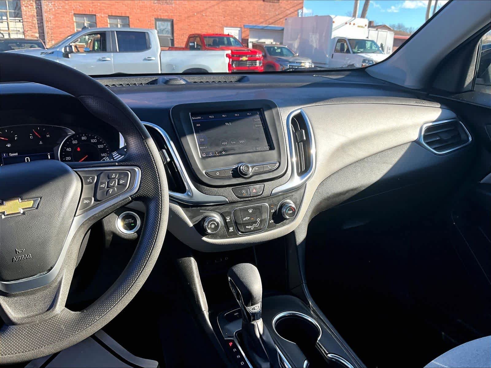 Used 2023 Chevrolet Equinox LS w/ LS Convenience Package image 18