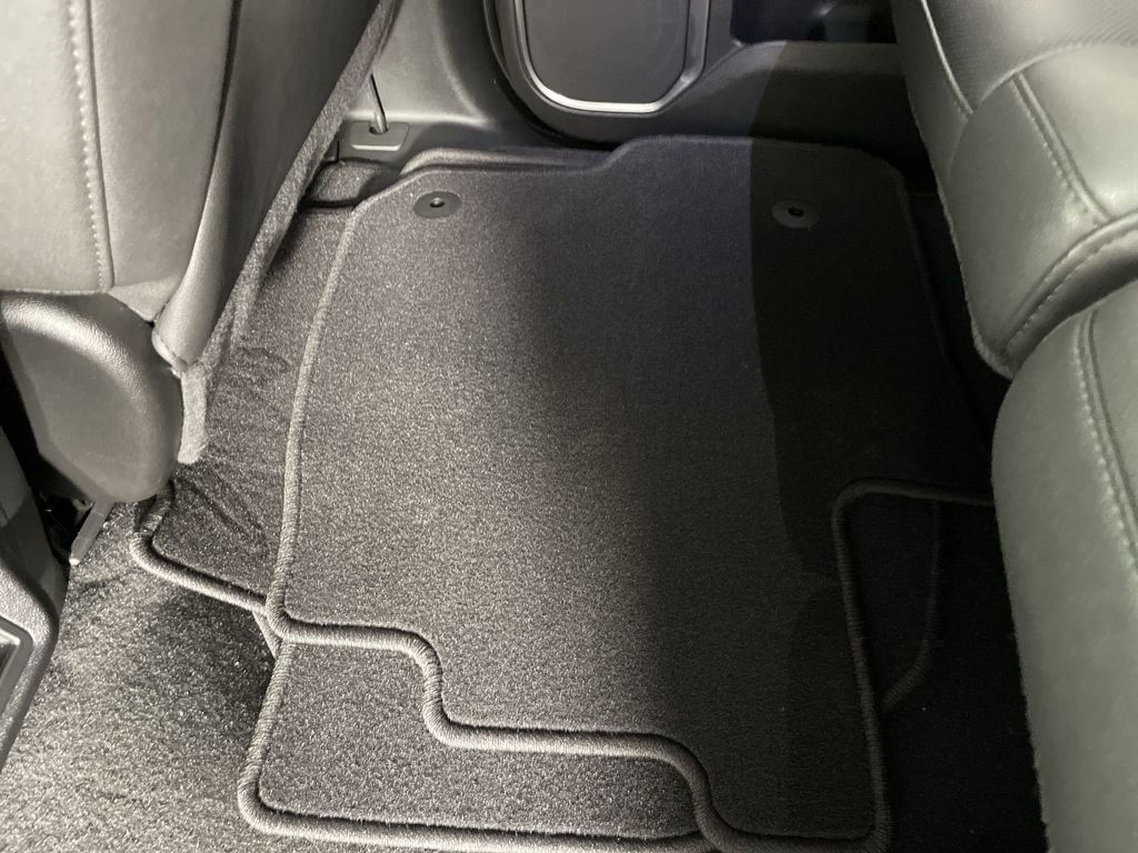 Used 2025 GMC Sierra 1500 SLT image 34