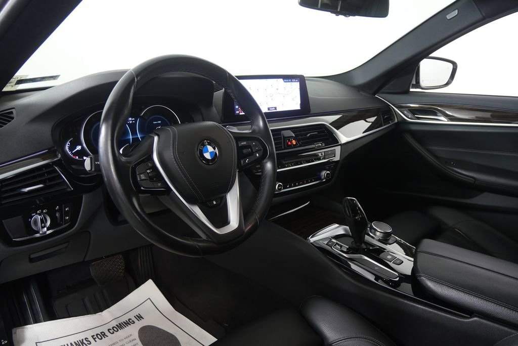 Used 2019 BMW 530i xDrive w/ Convenience Package AWD/4WD image 12