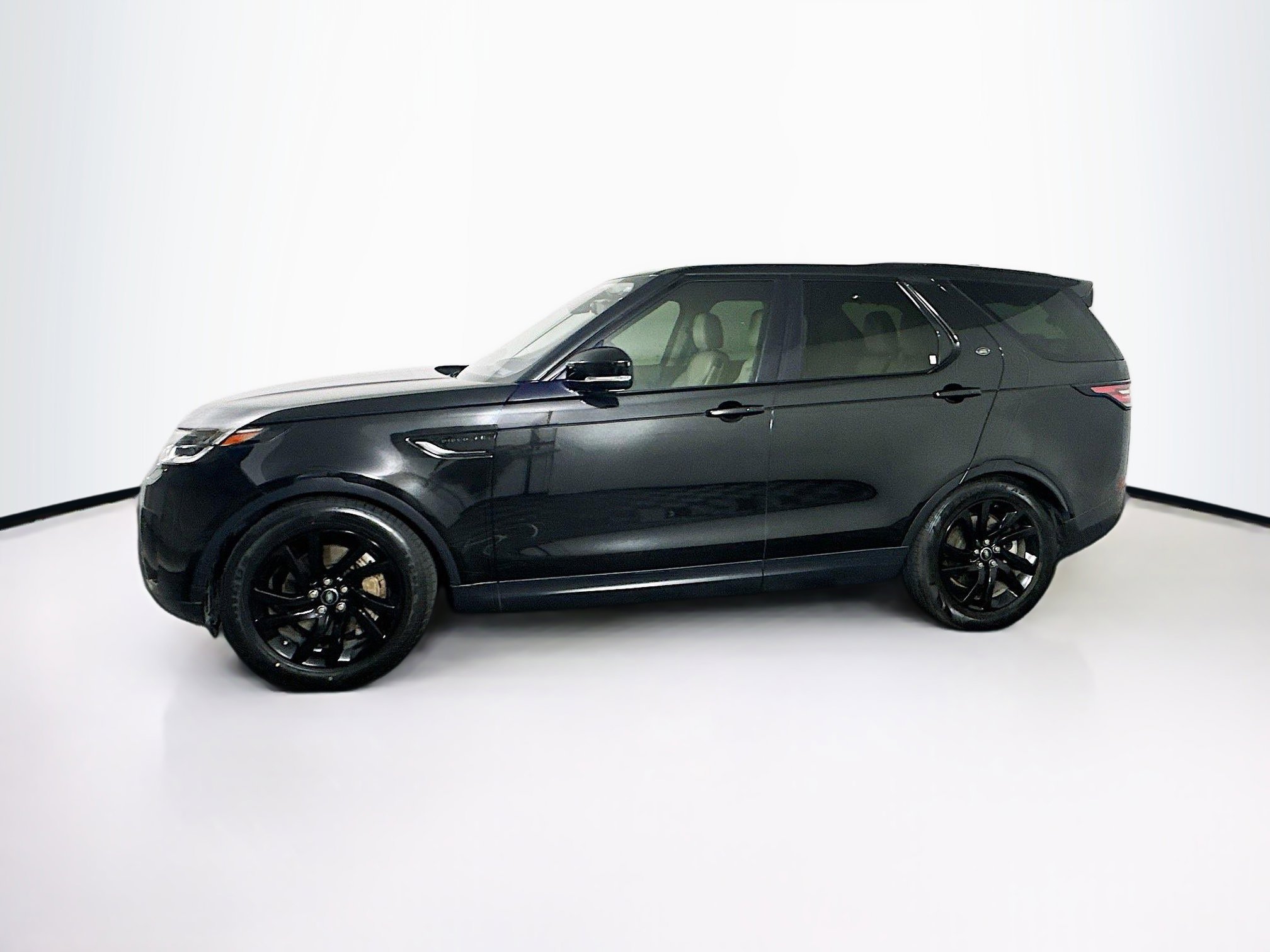 Used 2019 Land Rover Discovery HSE AWD/4WD image 4