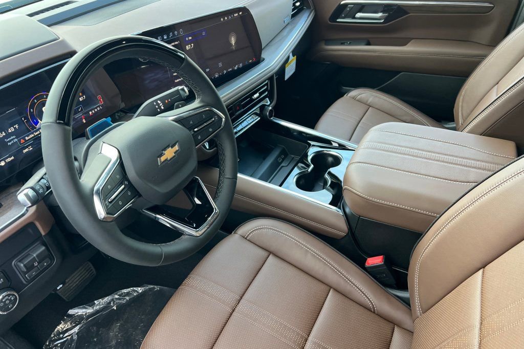 New 2026 Chevrolet Suburban High Country AWD/4WD image 7