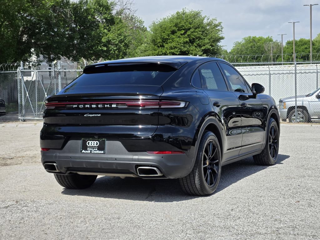 Used 2024 Porsche Cayenne Coupe image 8