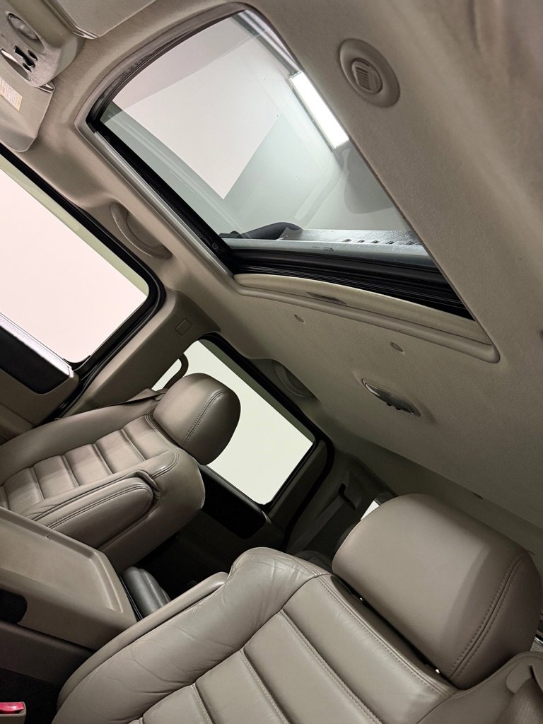 Used 2004 HUMMER H2 w/ Preferred Equipment Group AWD/4WD image 16