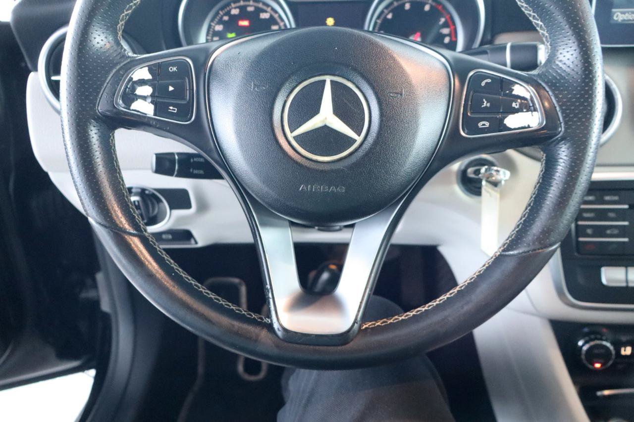 Used 2018 Mercedes-Benz CLA 250 image 22