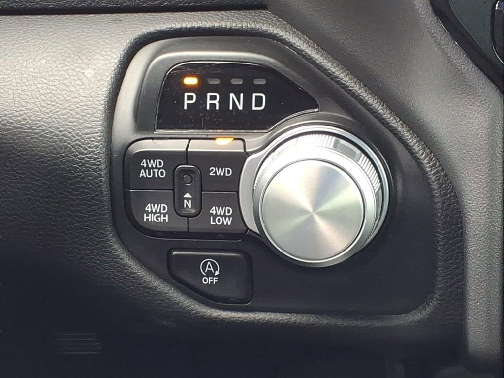 Used 2024 RAM 1500 Laramie AWD/4WD image 18