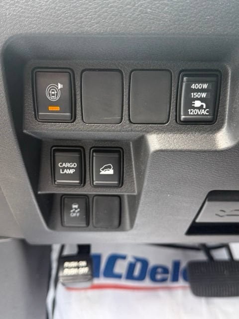 Used 2025 Nissan Frontier SV w/ SV Convenience Package AWD/4WD image 32