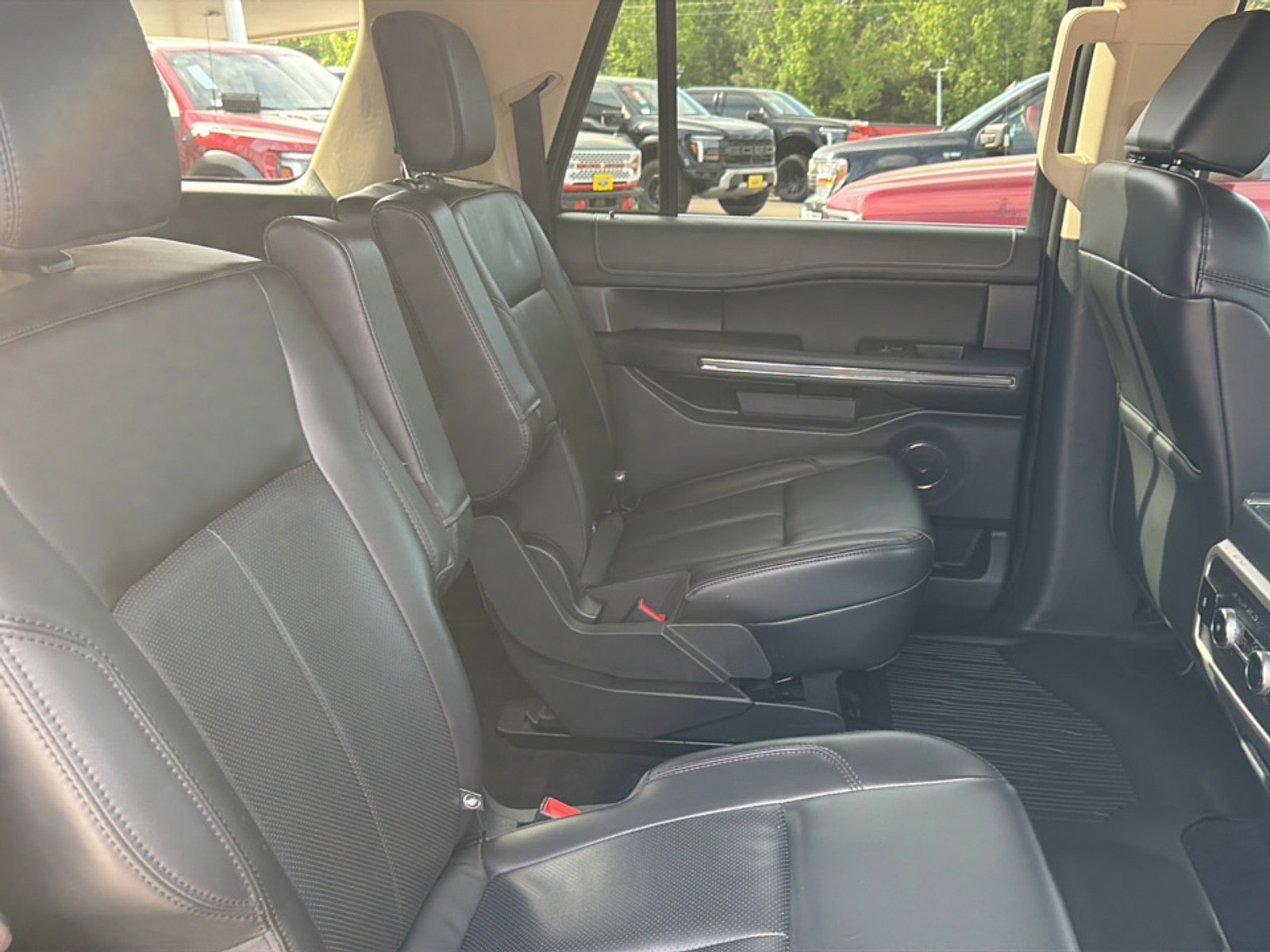 Used 2022 Ford Expedition Max XLT RWD image 10