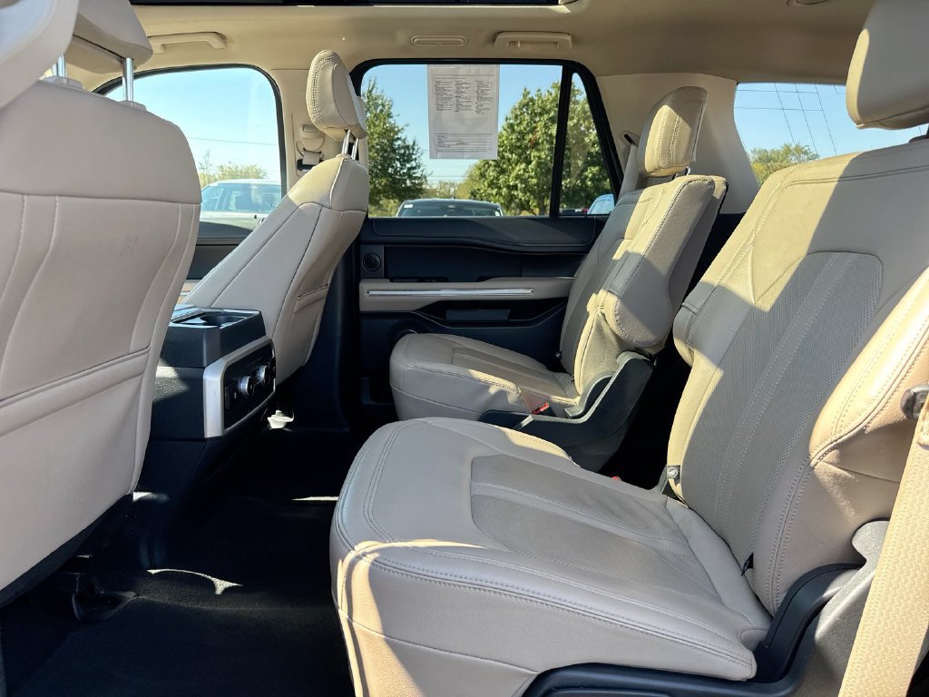 Used 2024 Ford Expedition Limited AWD/4WD image 24