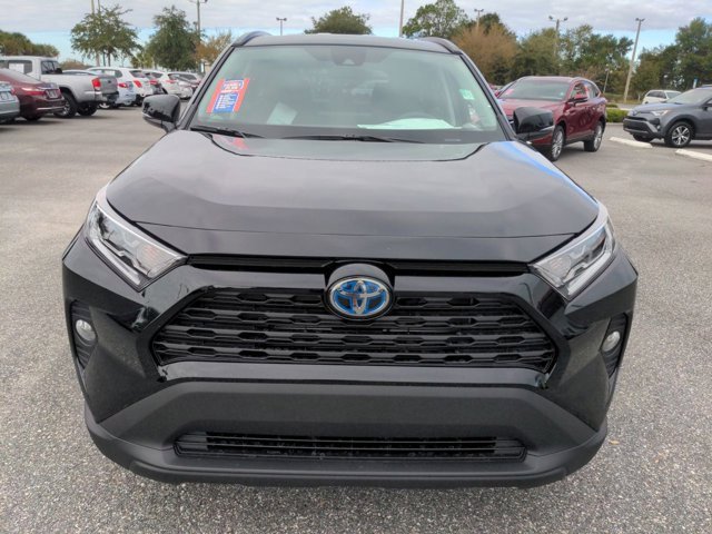 Used 2021 Toyota RAV4 XLE image 9