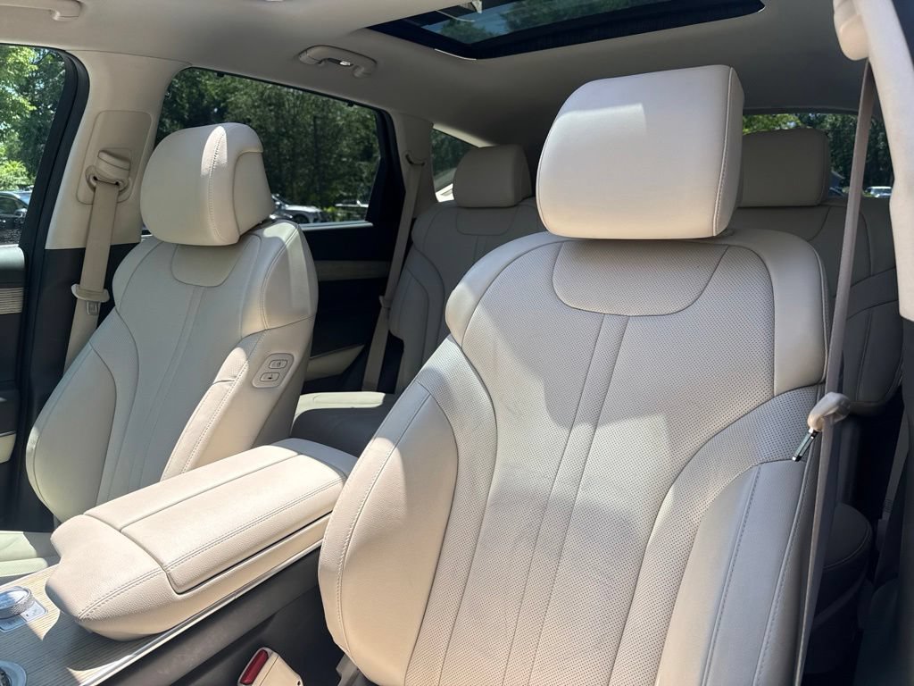 Certified 2025 Genesis GV80 2.5T Advanced AWD/4WD image 14