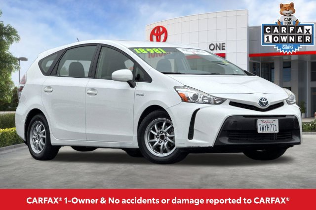 Certified 2017 Toyota Prius V Two FWD image 2