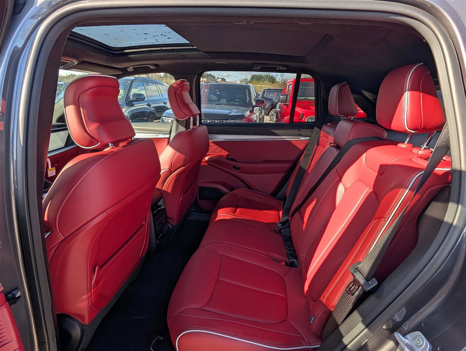 New 2025 Jeep Wagoneer S Launch Edition image 9