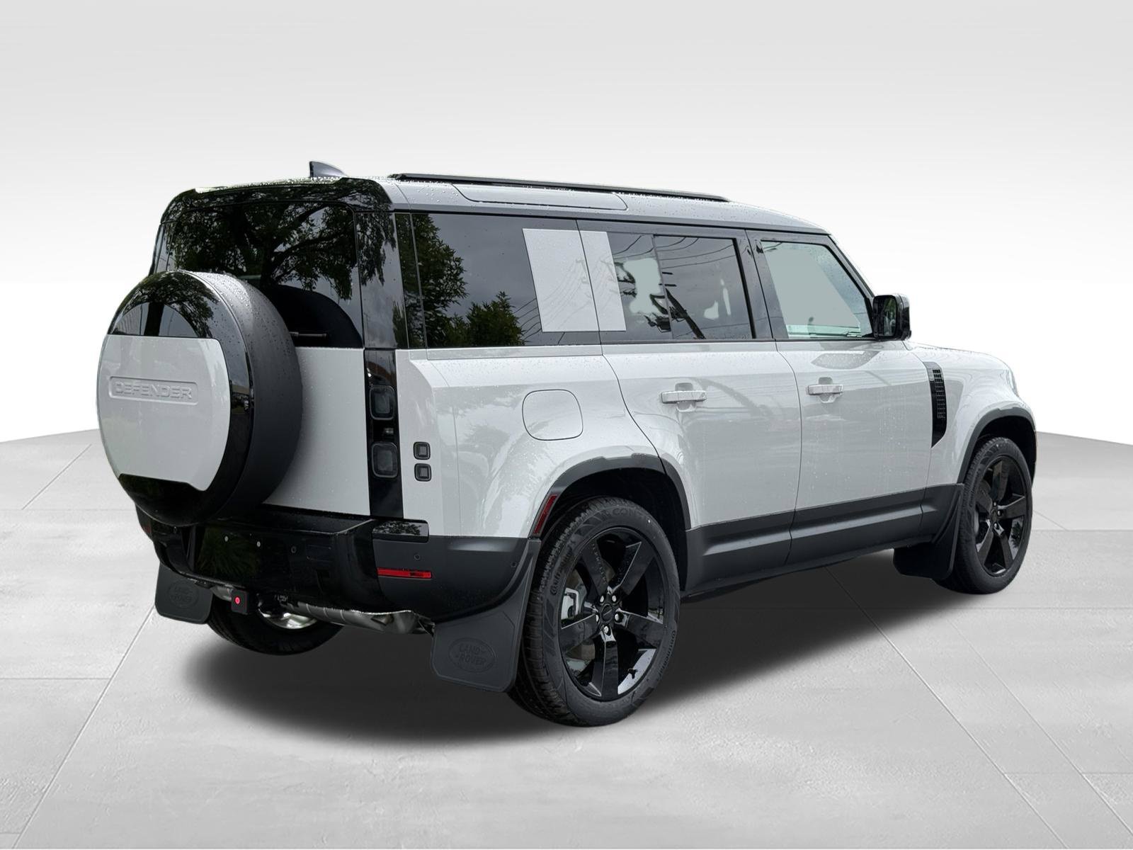 New 2026 Land Rover Defender 110 S AWD/4WD image 6
