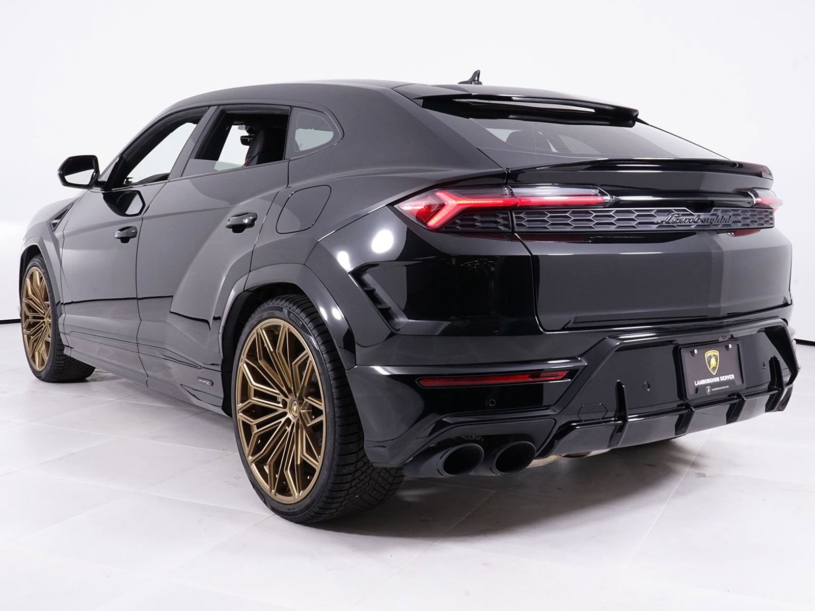 Used 2025 Lamborghini Urus S AWD/4WD image 18