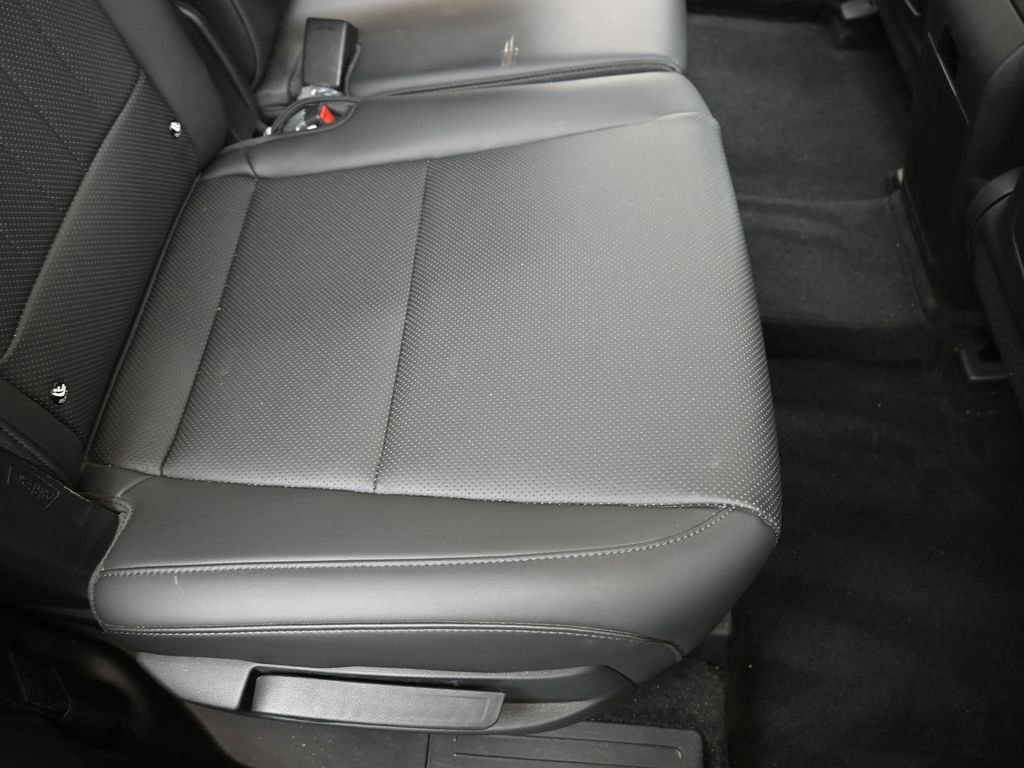 Certified 2025 Hyundai Santa Fe SEL image 16