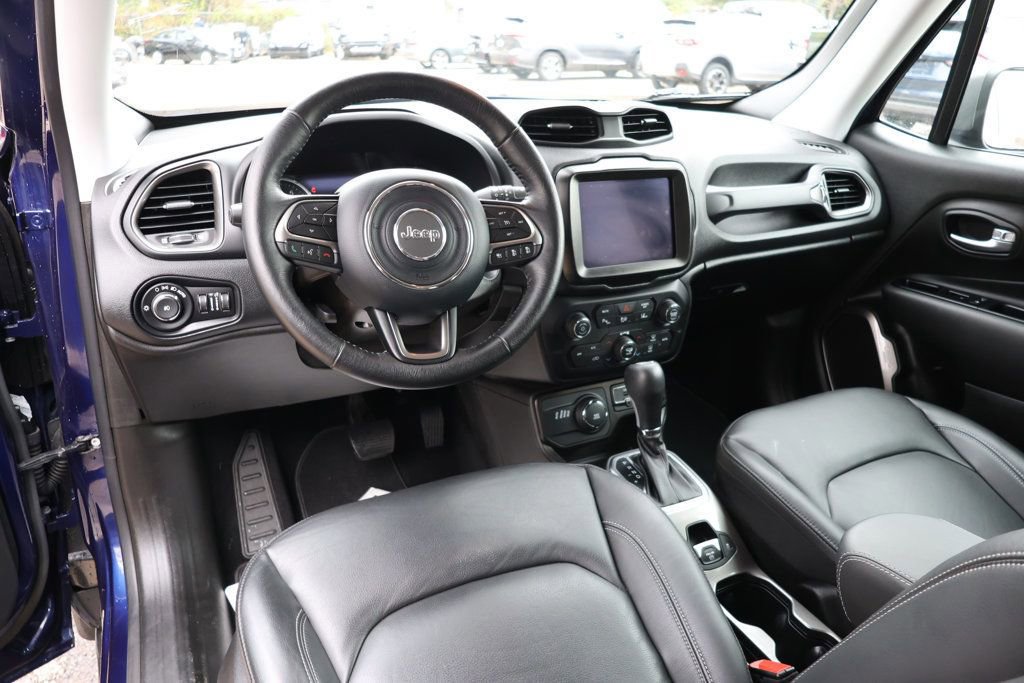 Used 2021 Jeep Renegade Limited w/ Luxury Group II image 12