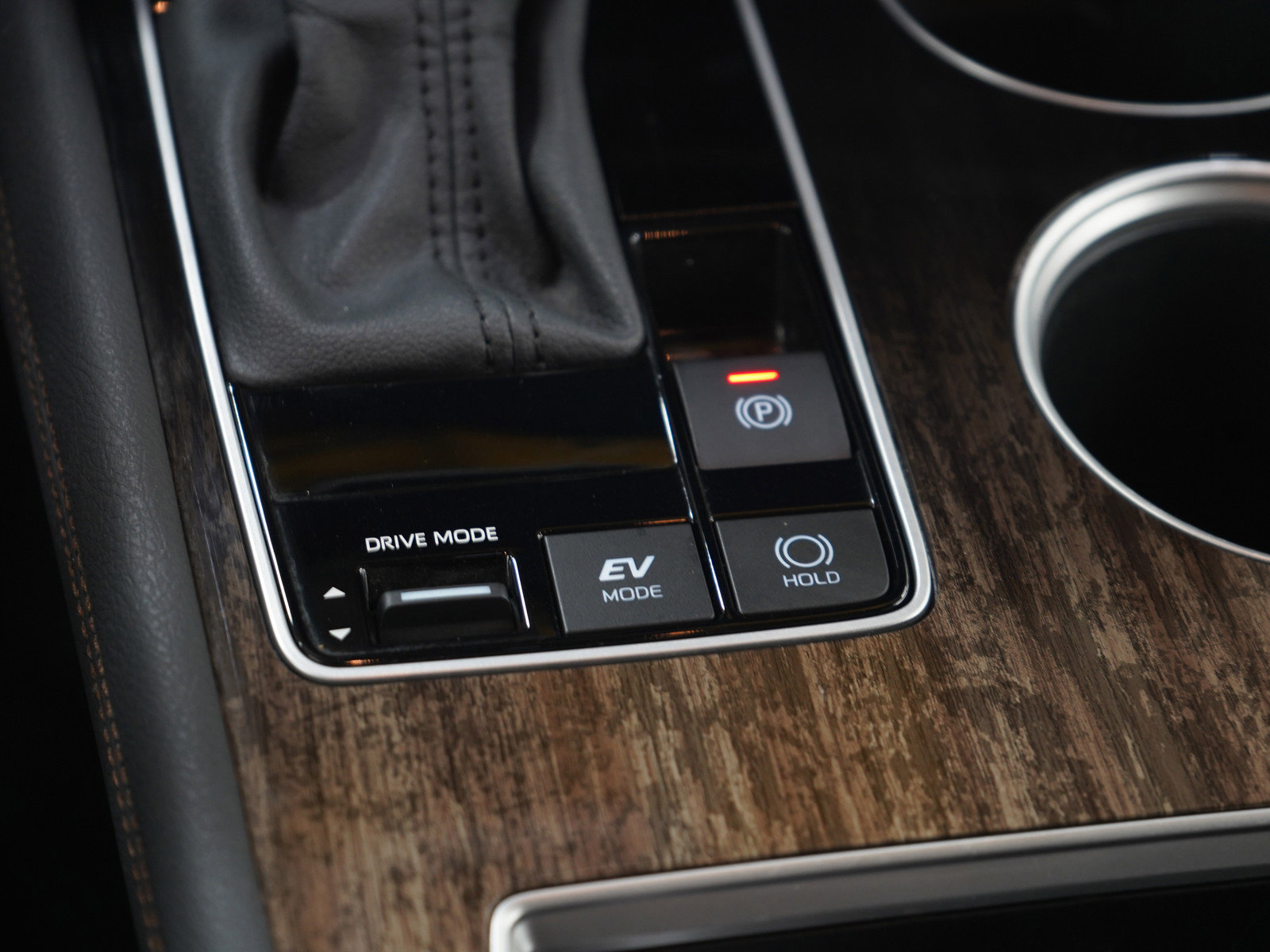 Used 2025 Toyota Sienna Limited image 22