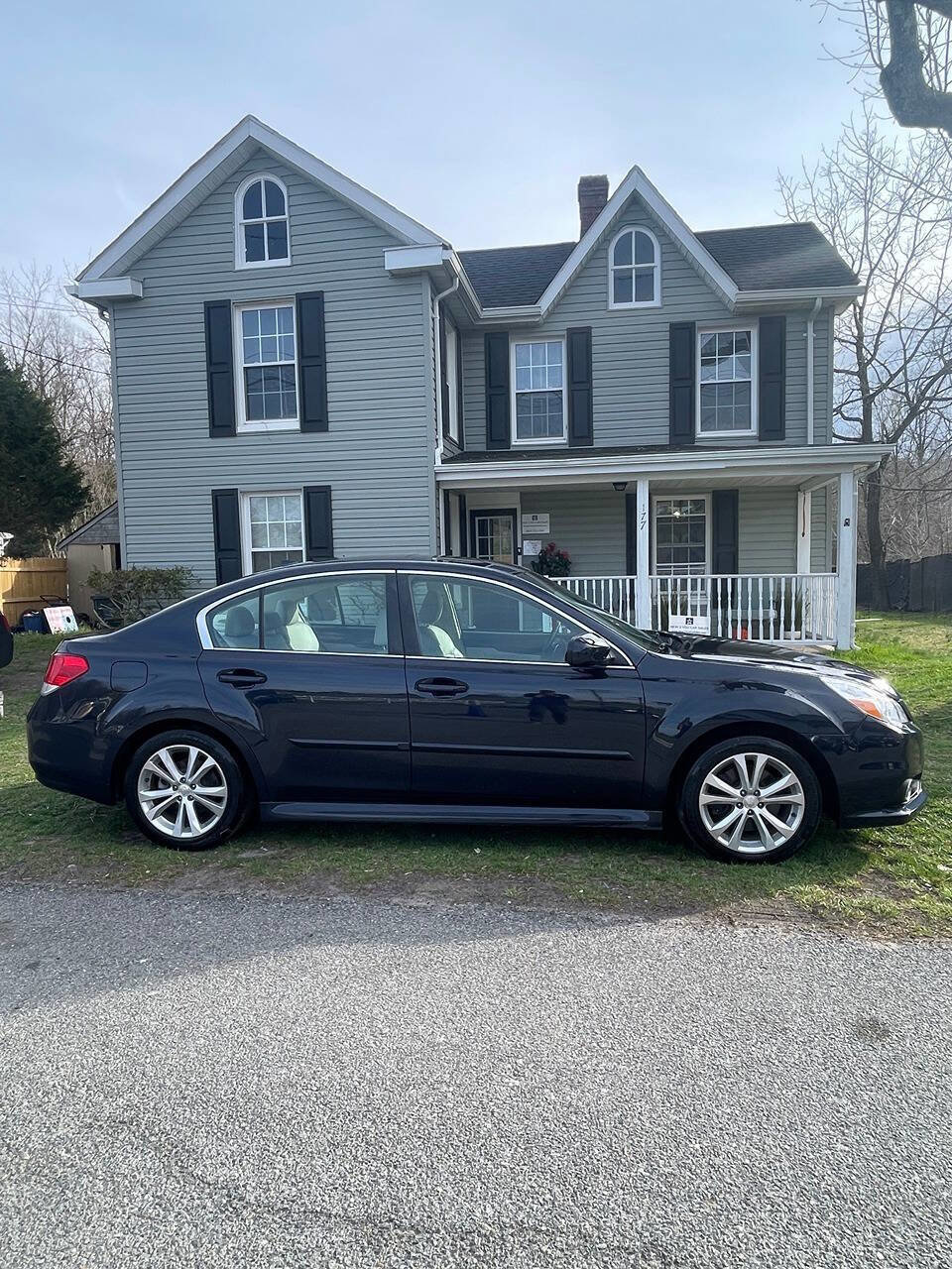 Used 2013 Subaru Legacy 3.6R Limited image 4