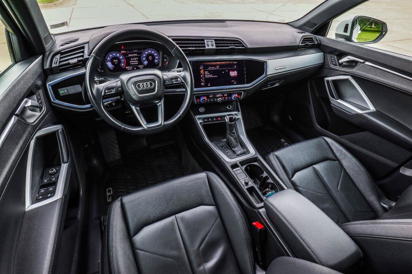 Used 2020 Audi Q3 2.0T Premium w/ Convenience Package AWD/4WD image 25
