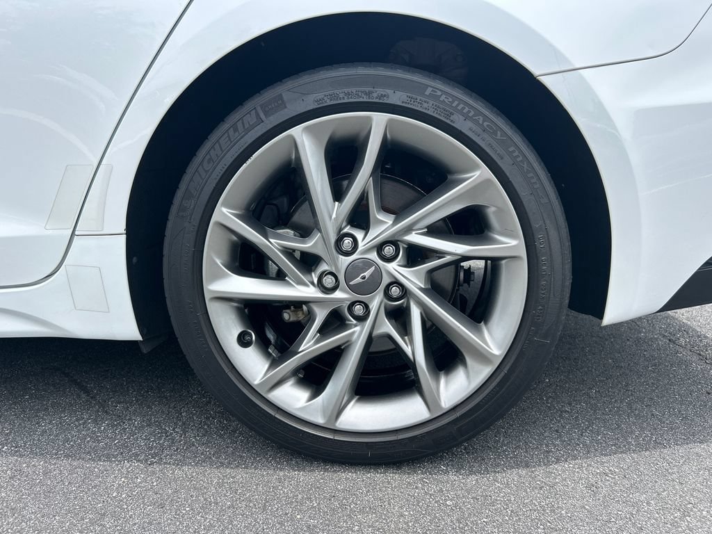 Used 2022 Genesis G70 2.0T AWD/4WD image 19