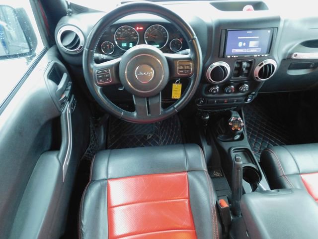 Used 2012 Jeep Wrangler Unlimited Sahara w/ Connectivity Group image 7