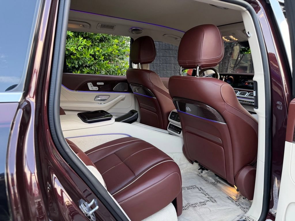 Used 2022 Mercedes-Benz Maybach GLS 600 4MATIC image 37